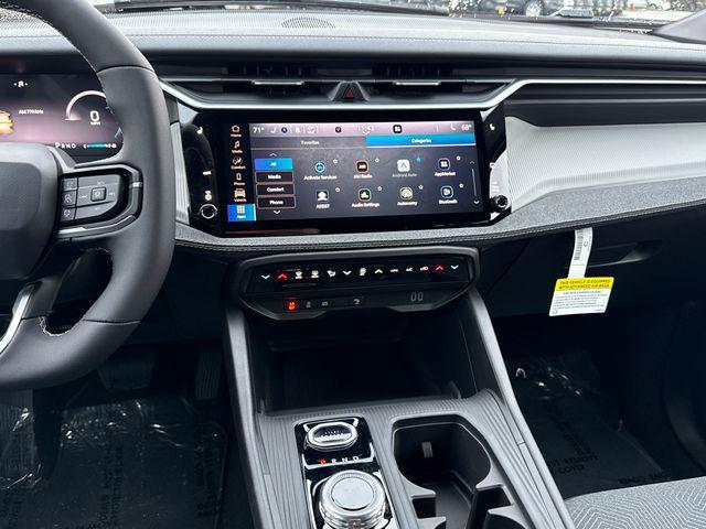 new 2026 Jeep Cherokee car, priced at $40,590