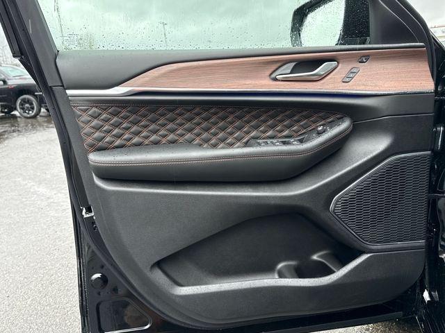 new 2025 Jeep Grand Cherokee L car, priced at $65,675