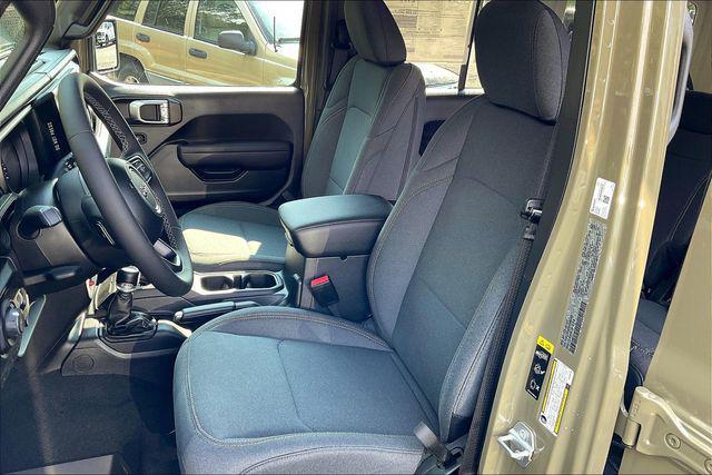 new 2025 Jeep Wrangler car, priced at $51,080