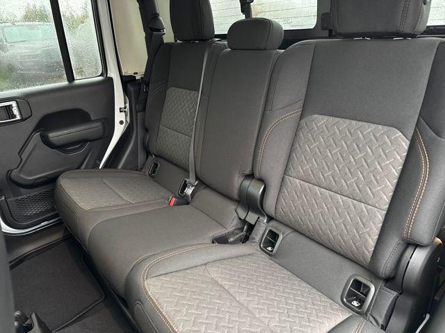 new 2026 Jeep Gladiator car, priced at $58,575