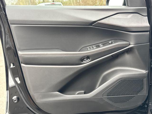 new 2026 Jeep Cherokee car, priced at $42,590