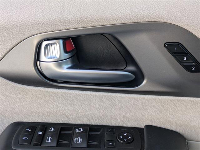 used 2023 Chrysler Pacifica car, priced at $23,873