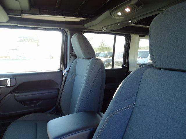 new 2026 Jeep Wrangler car, priced at $47,672