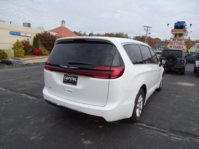 new 2026 Chrysler Pacifica car, priced at $40,471