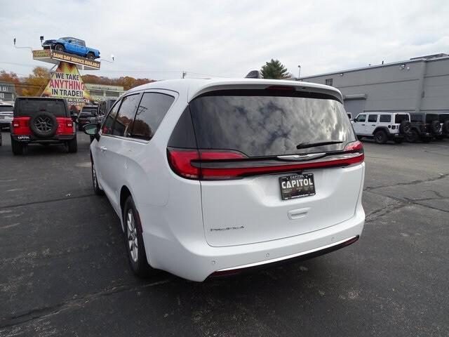 new 2026 Chrysler Pacifica car, priced at $40,471