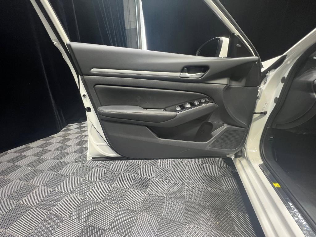 new 2025 Nissan Altima car, priced at $30,522