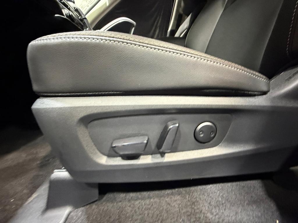 new 2025 Nissan Pathfinder car, priced at $35,542