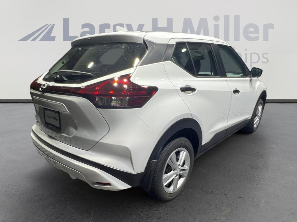 new 2025 Nissan Kicks Play car, priced at $20,562