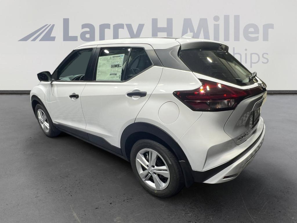 new 2025 Nissan Kicks Play car, priced at $20,562