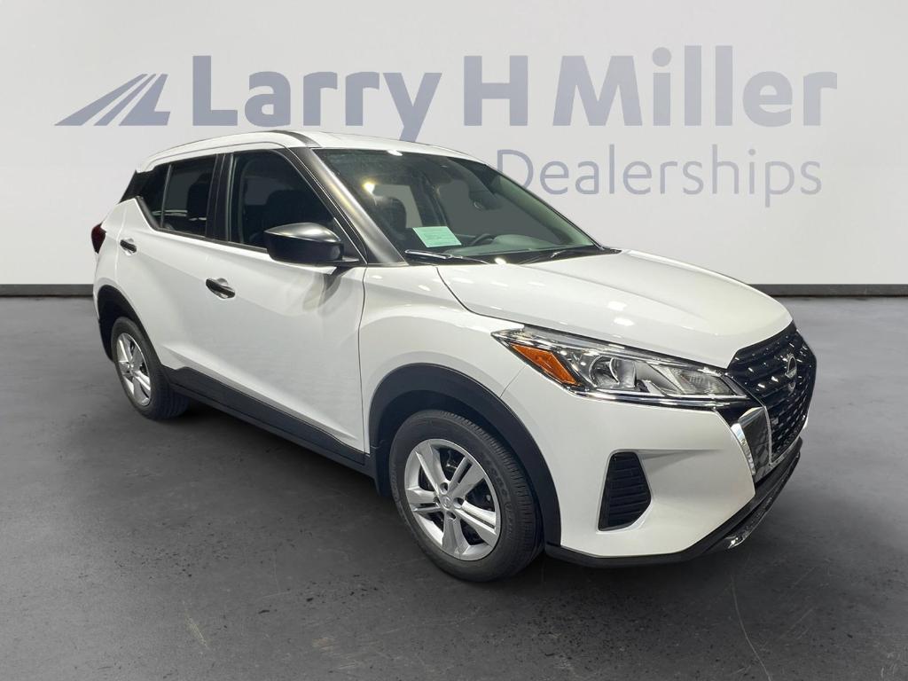 new 2025 Nissan Kicks Play car, priced at $20,562