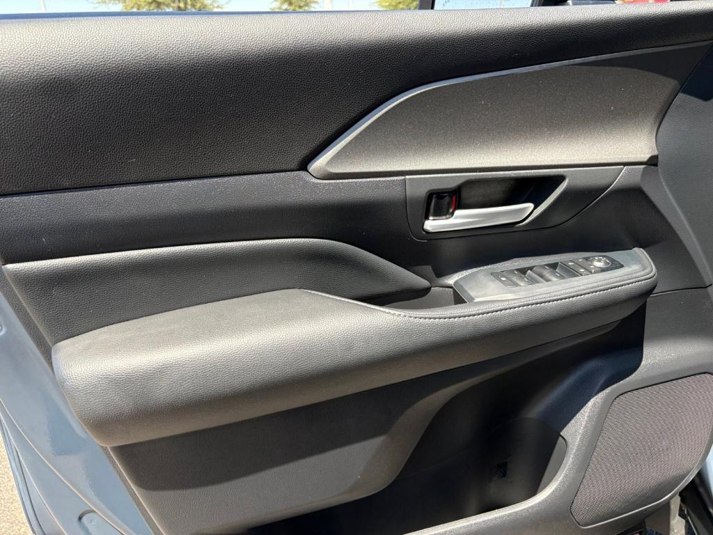 used 2025 Toyota Grand Highlander car, priced at $46,360