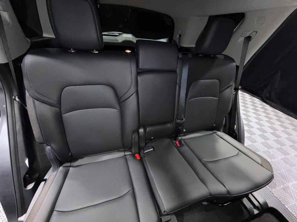 new 2026 Nissan Pathfinder car, priced at $39,915