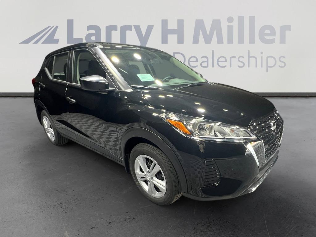 new 2025 Nissan Kicks Play car, priced at $20,562