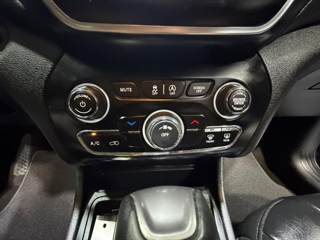 used 2020 Jeep Cherokee car, priced at $17,763