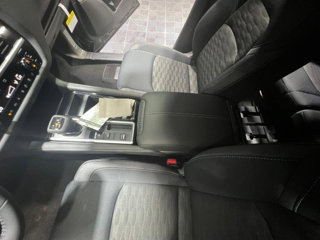 new 2025 Nissan Pathfinder car, priced at $33,077