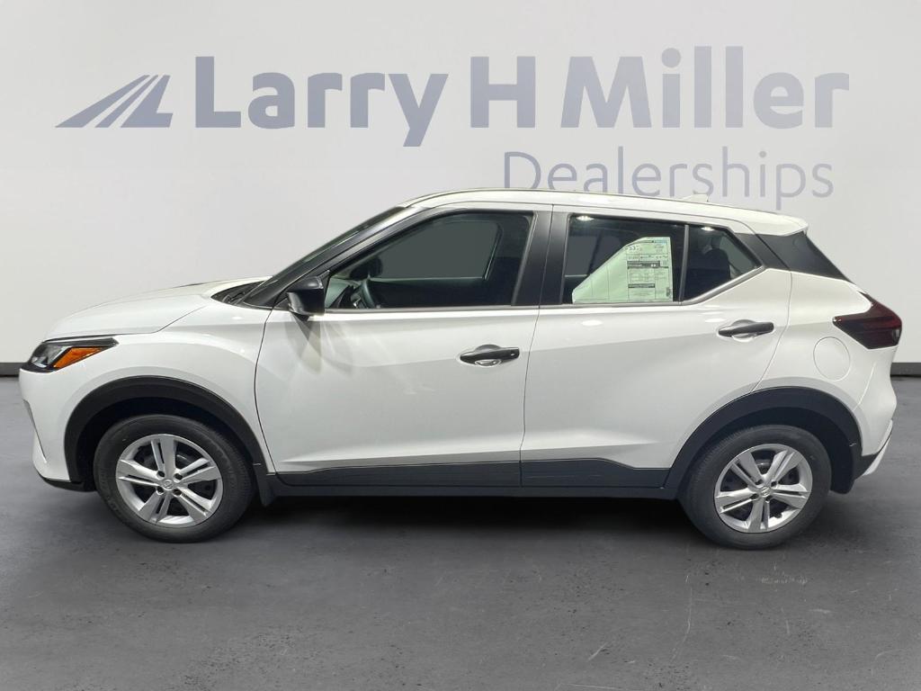 new 2025 Nissan Kicks Play car, priced at $20,562