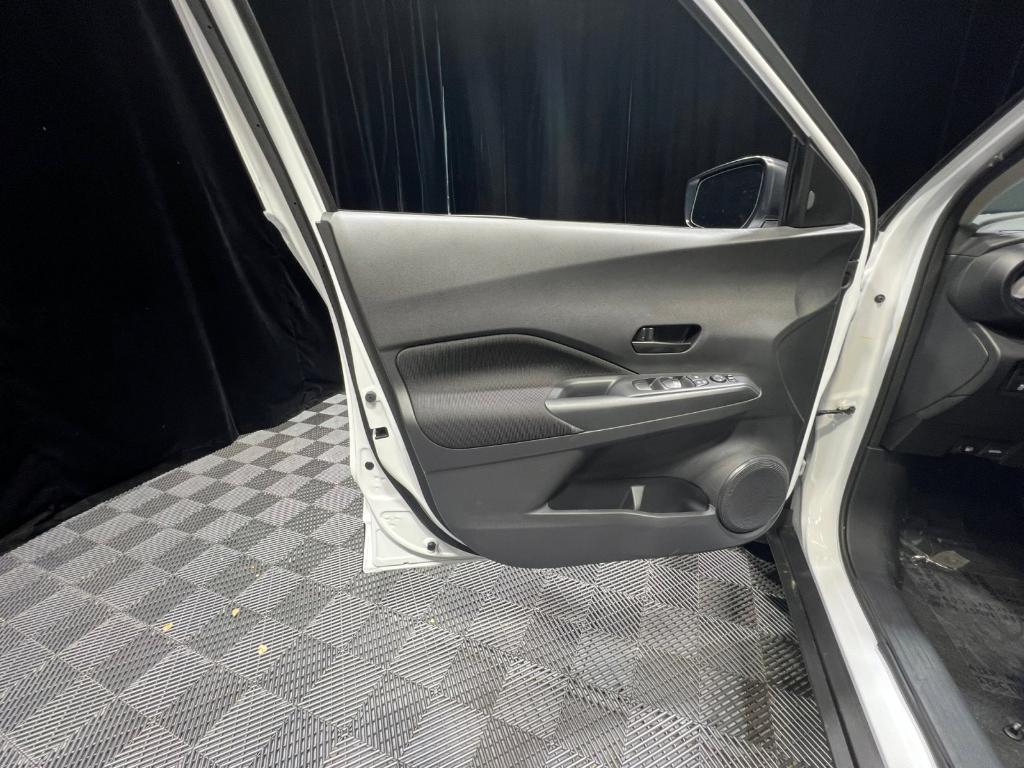 new 2025 Nissan Kicks Play car, priced at $20,562