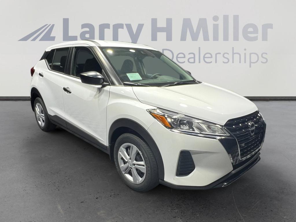 new 2025 Nissan Kicks Play car, priced at $20,562