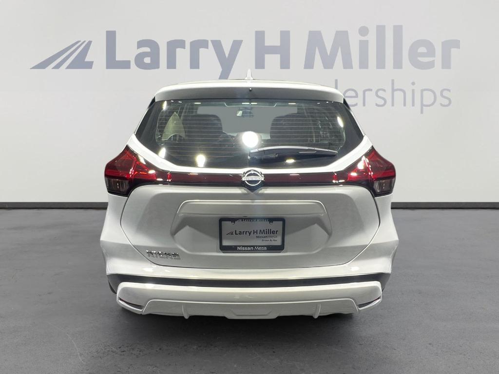 new 2025 Nissan Kicks Play car, priced at $20,562