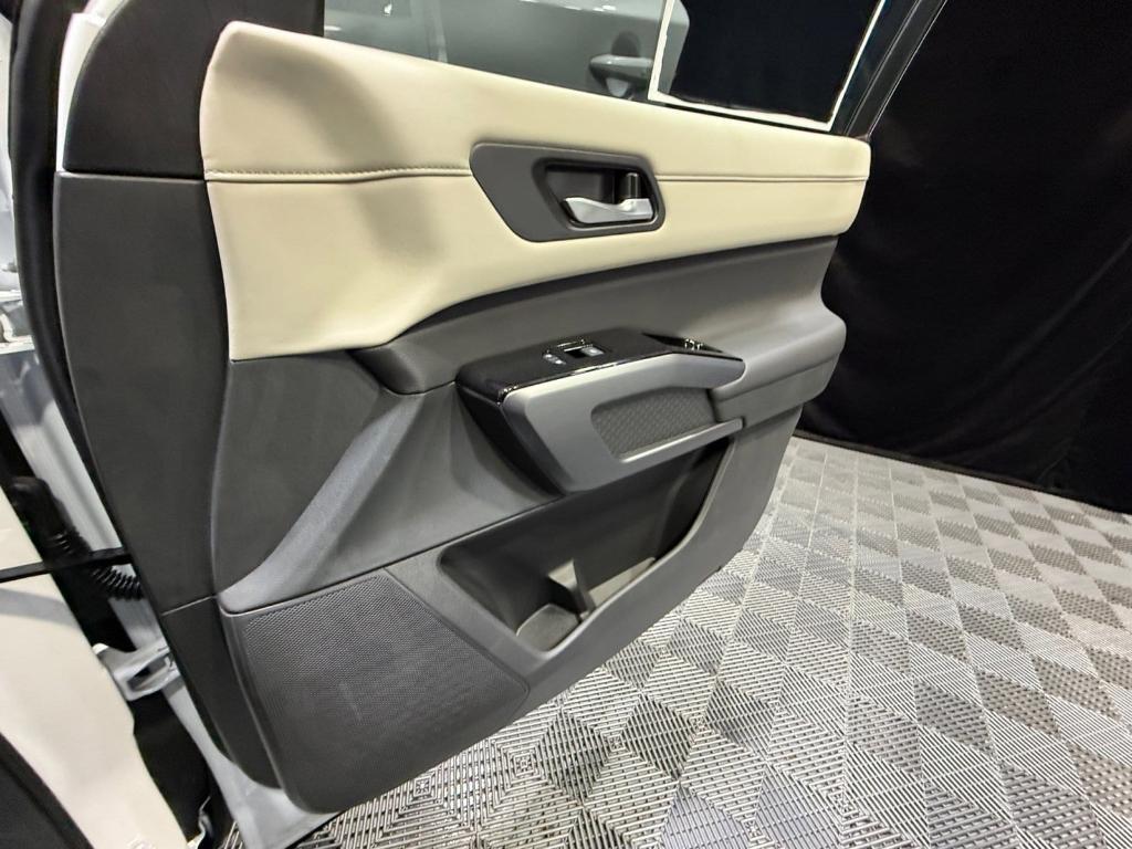 new 2026 Nissan Pathfinder car, priced at $41,652