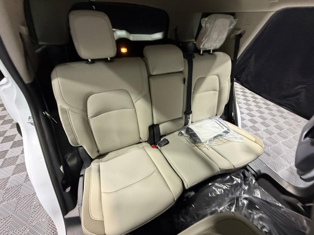 new 2026 Nissan Pathfinder car, priced at $41,652