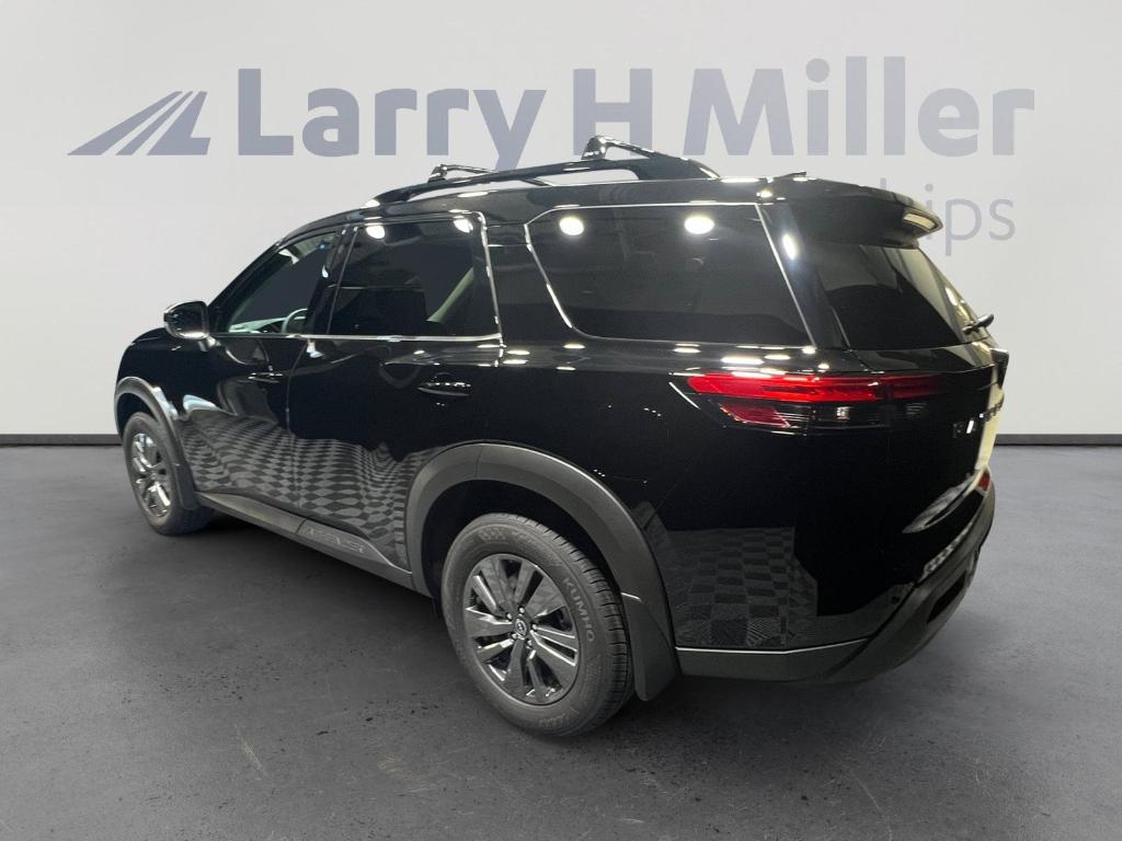 new 2025 Nissan Pathfinder car, priced at $33,077