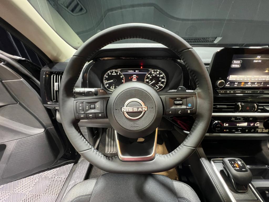 new 2025 Nissan Pathfinder car, priced at $33,077