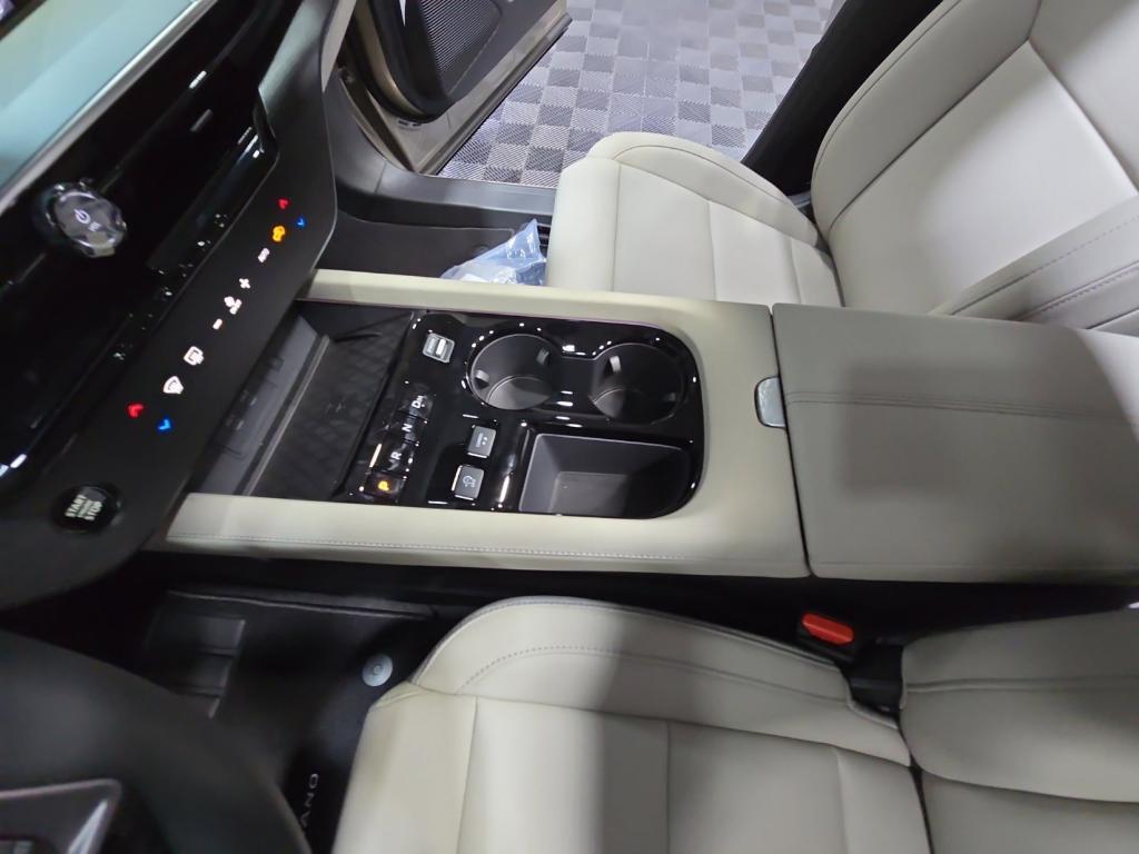 new 2025 Nissan Murano car, priced at $40,002