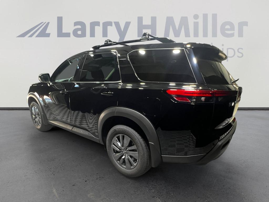 new 2025 Nissan Pathfinder car, priced at $33,077
