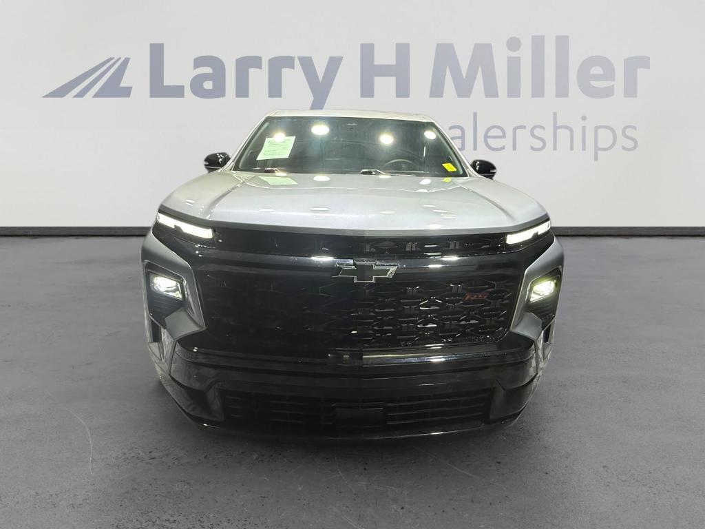 used 2024 Chevrolet Traverse car, priced at $46,742