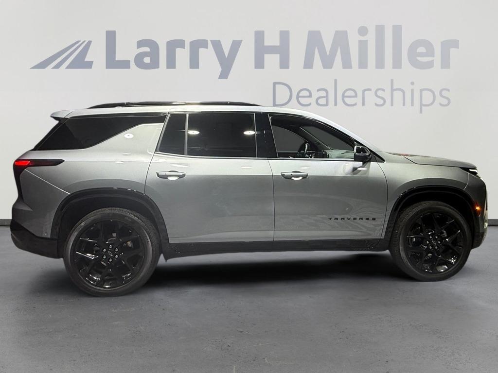 used 2024 Chevrolet Traverse car, priced at $46,742