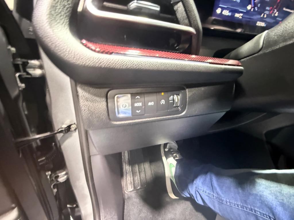 used 2024 Chevrolet Traverse car, priced at $46,742