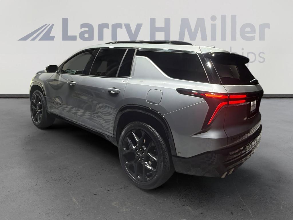 used 2024 Chevrolet Traverse car, priced at $46,742
