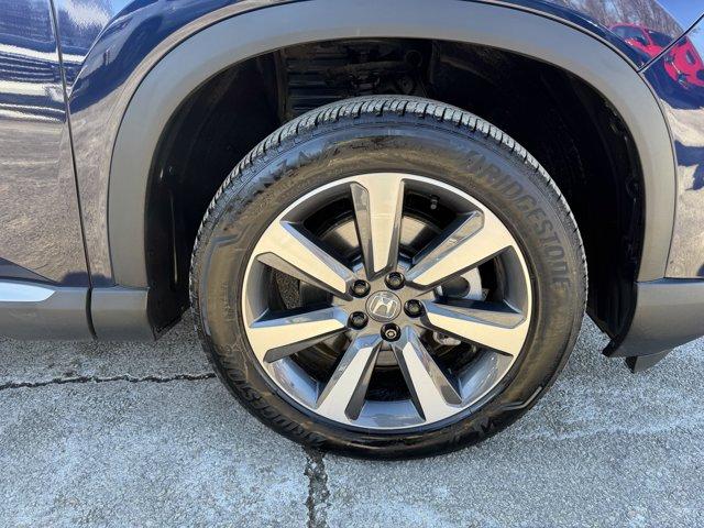 used 2025 Honda Pilot car, priced at $44,994