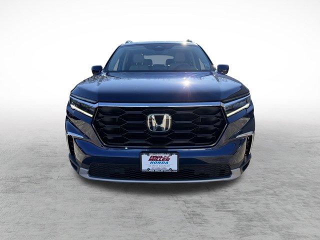 used 2025 Honda Pilot car, priced at $44,994