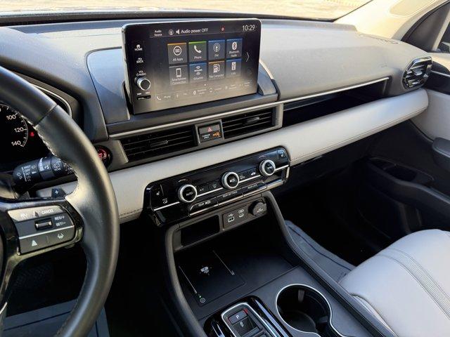 used 2025 Honda Pilot car, priced at $41,100