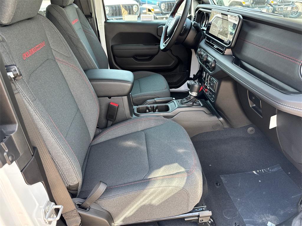 new 2025 Jeep Wrangler car, priced at $46,925