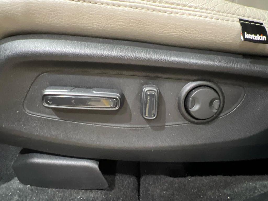 used 2025 Honda CR-V Hybrid car, priced at $32,749