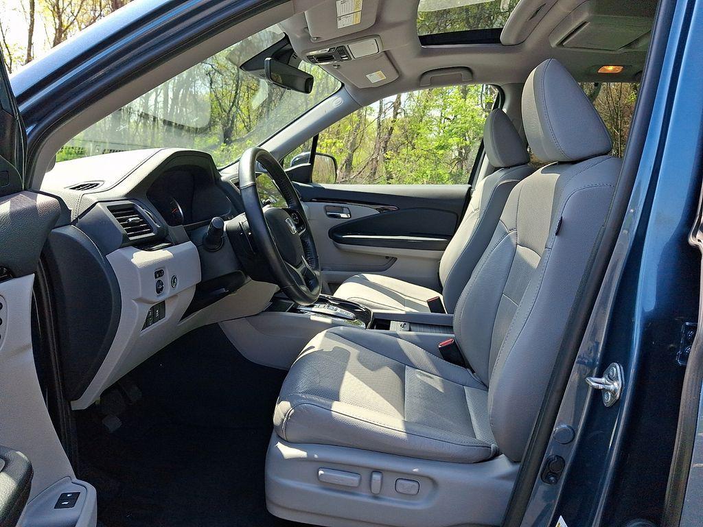 used 2019 Honda Pilot car, priced at $25,399