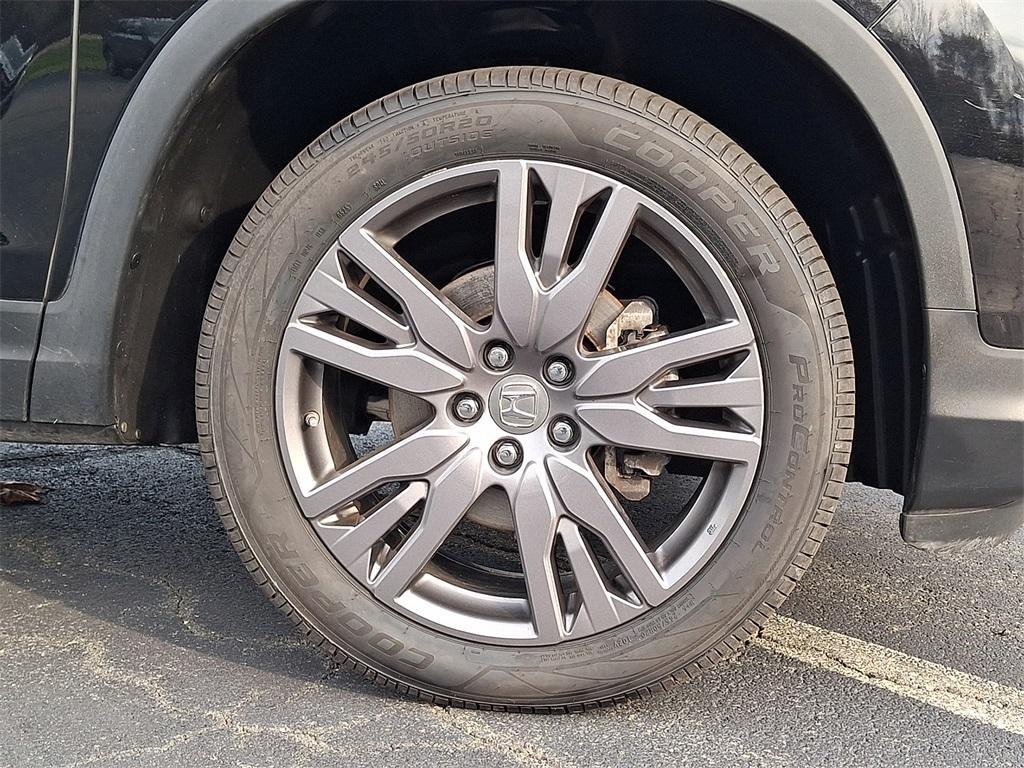 used 2022 Honda Pilot car, priced at $28,499