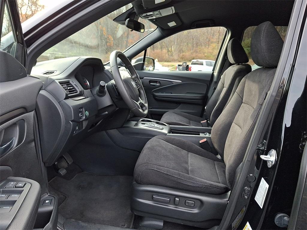 used 2022 Honda Pilot car, priced at $28,499