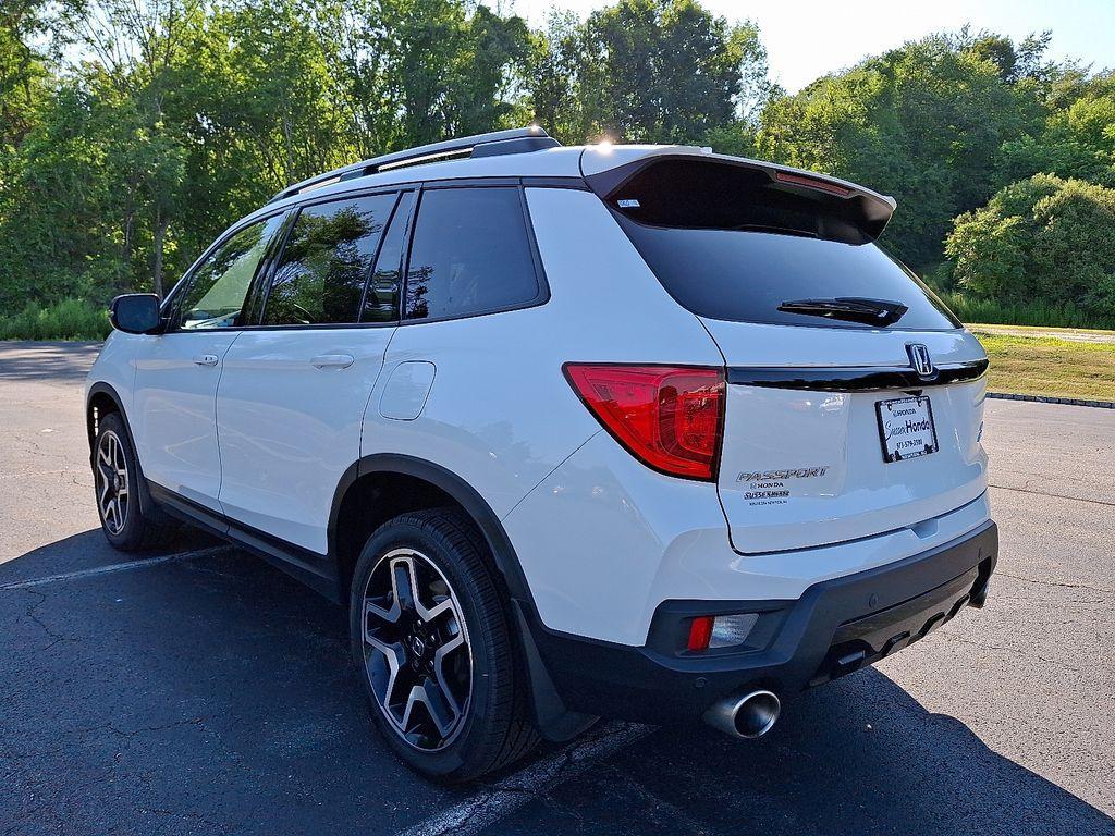 used 2022 Honda Passport car, priced at $31,499