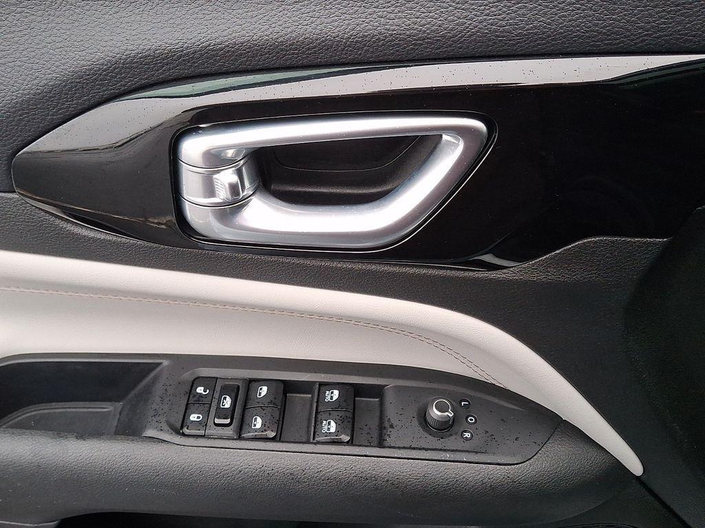 used 2024 Jeep Compass car, priced at $22,499