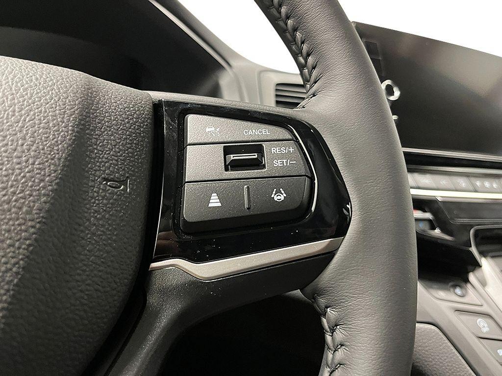 new 2026 Honda Odyssey car, priced at $44,290