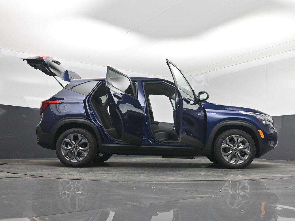 used 2026 Kia Seltos car, priced at $23,999