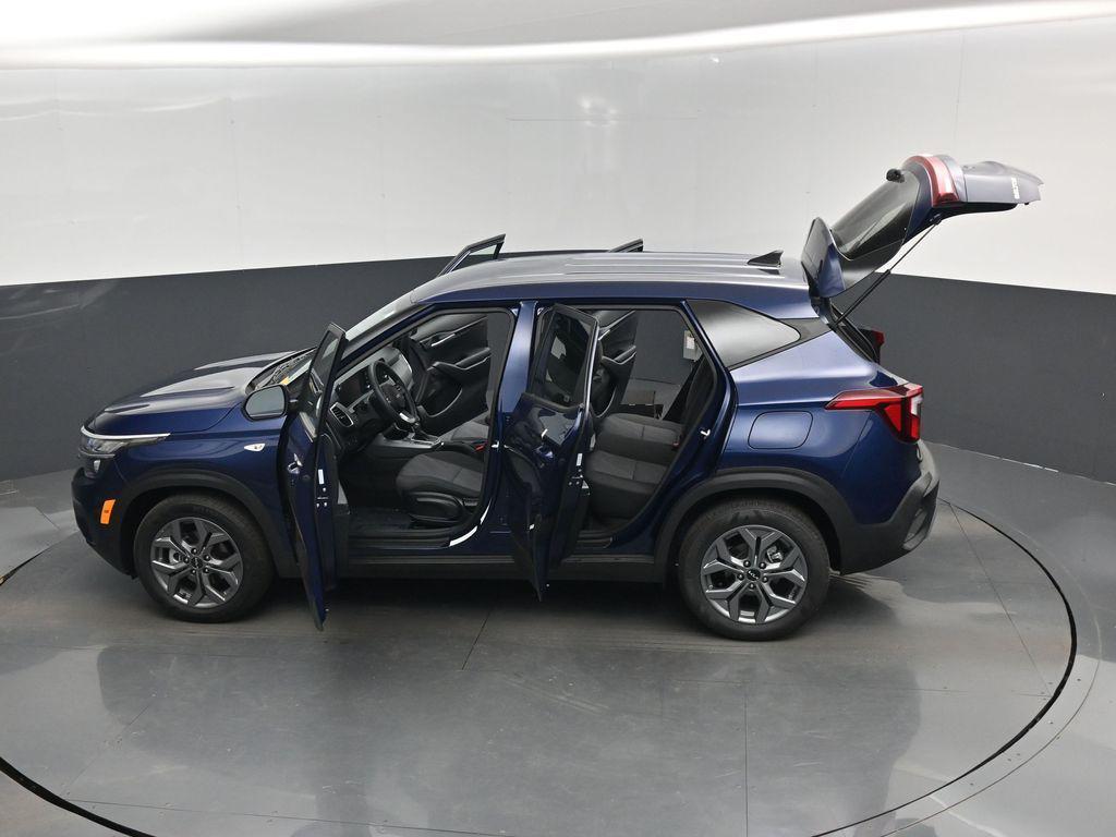 used 2026 Kia Seltos car, priced at $23,999