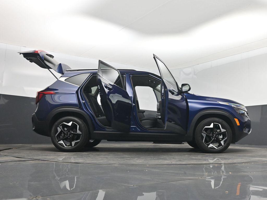 used 2025 Kia Seltos car, priced at $24,999