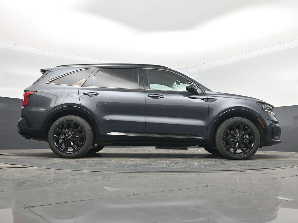 used 2021 Kia Sorento car, priced at $23,314