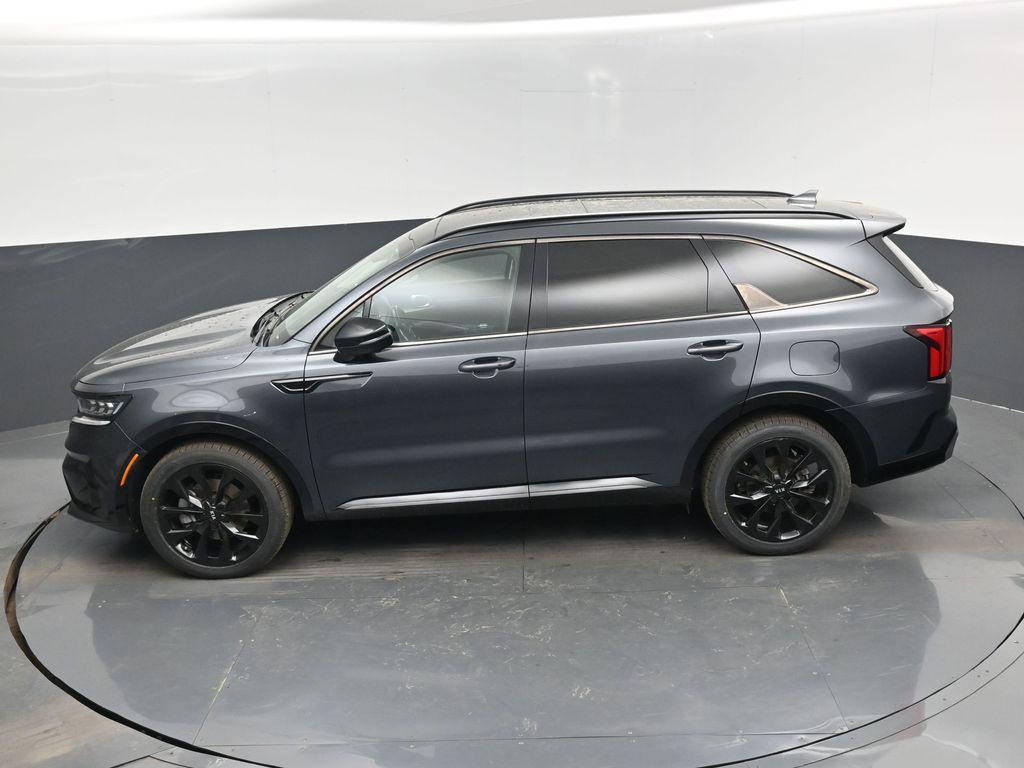 used 2021 Kia Sorento car, priced at $23,314