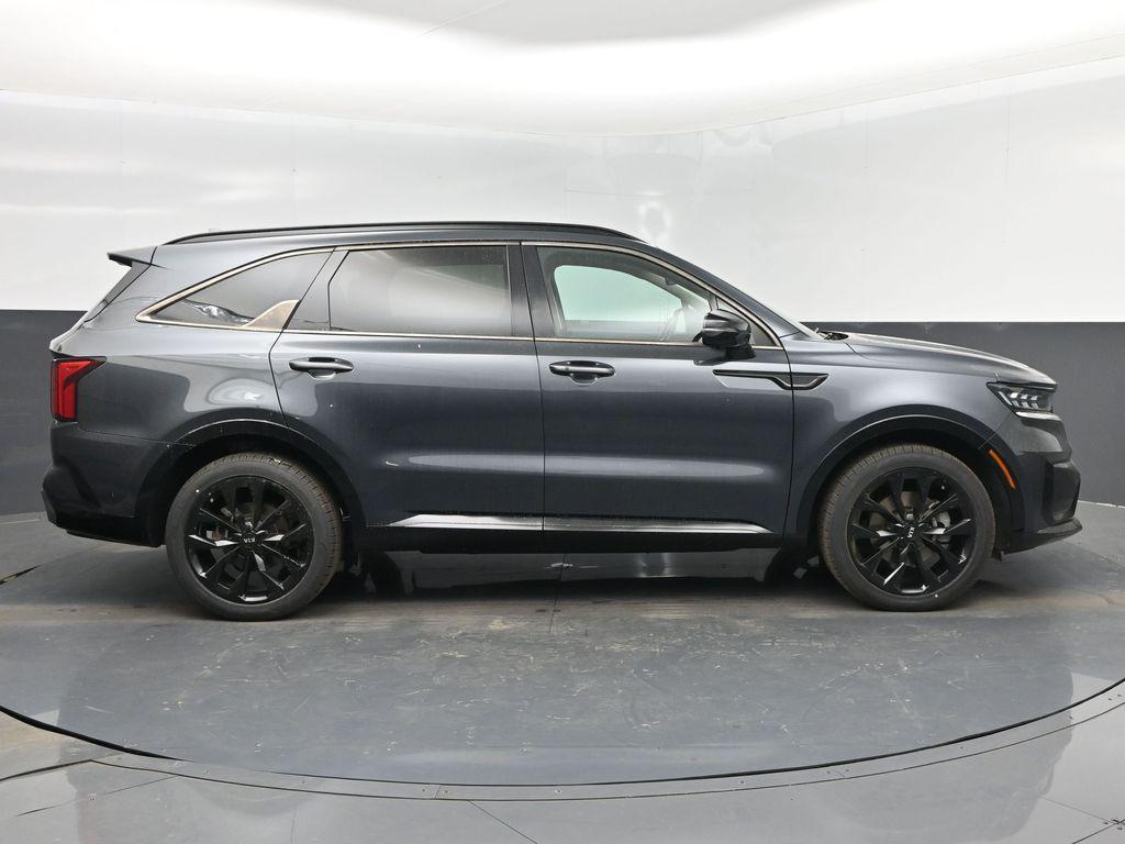 used 2021 Kia Sorento car, priced at $23,314